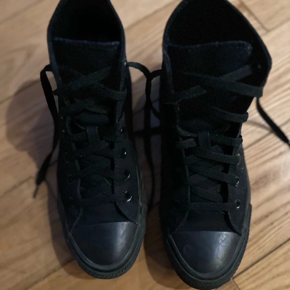 All-Black High Top Converse Chuck Taylor all star women’s size 8 Canvas Sneakers - Picture 8 of 8